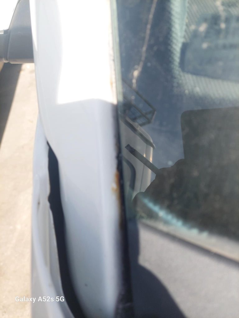 VW Transporter roof rust repair