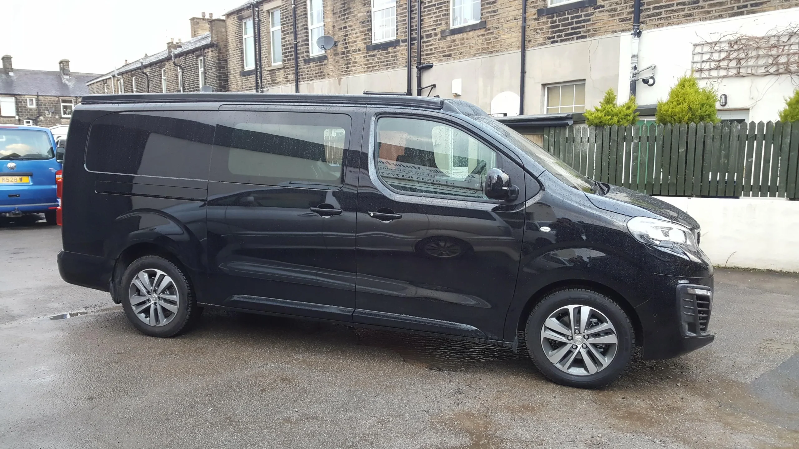 677eae288379adbb4e5f613a_26610424_10213527883784305_381806423_o