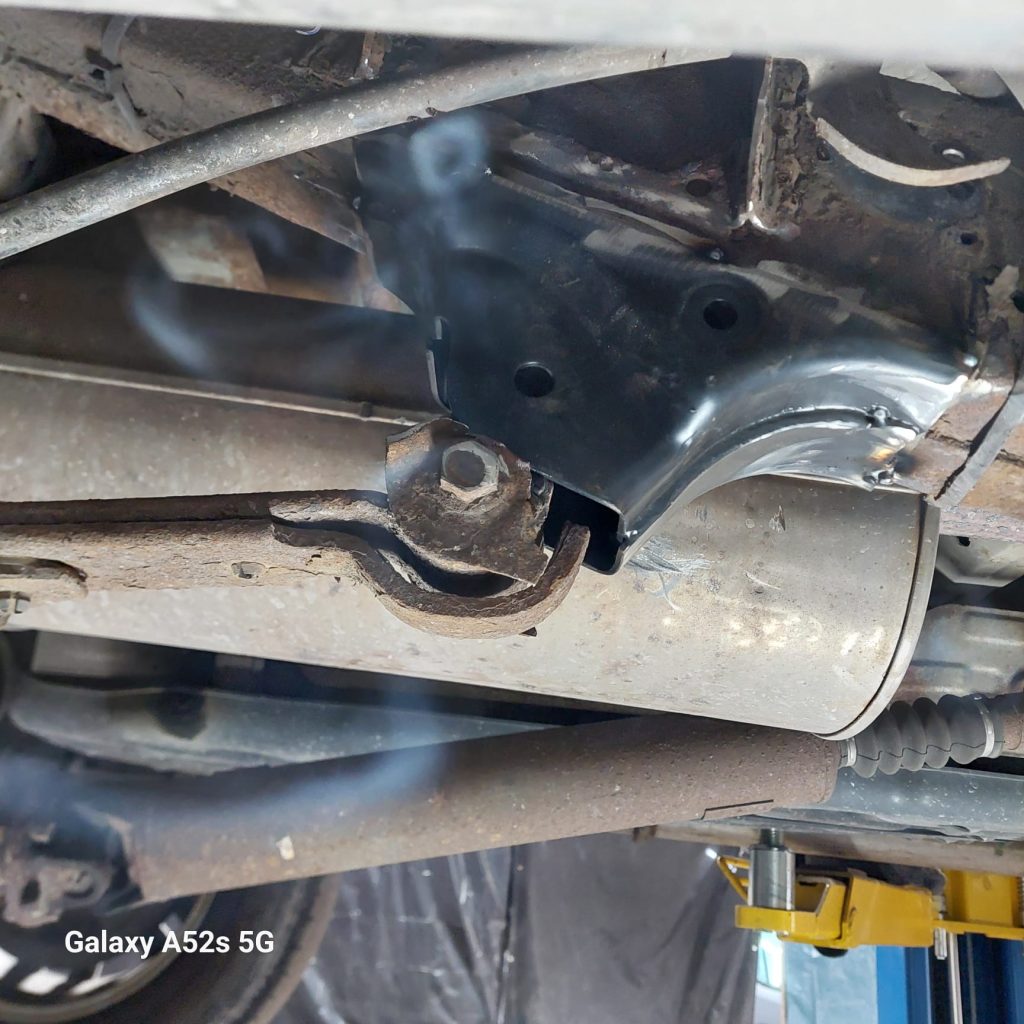Toyota Hilux pickup leaf spring hanger Installation 
