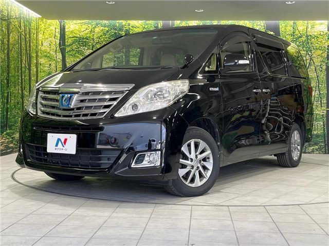Toyota Alphard front view